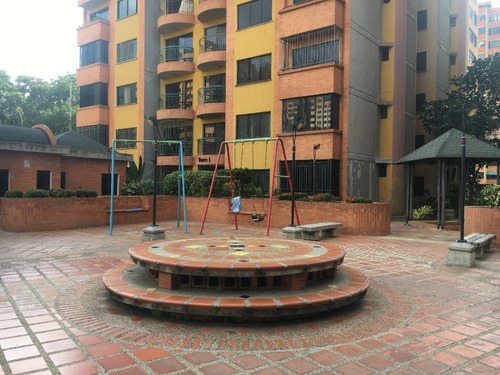 Imagen 9 de 10 de Vende Apartamento En Res. Guaparo Norte 86 M2, Naguanagua. Código 130858
