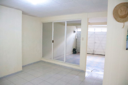 Casa Sola En Venta En Metepec Crédito Infonavit 5 Habitaciones.