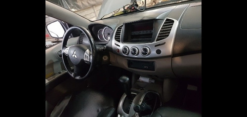 Mitsubishi L200 3.2 Cab Doble 4wd Cr 165cv At 2011 (permuta)