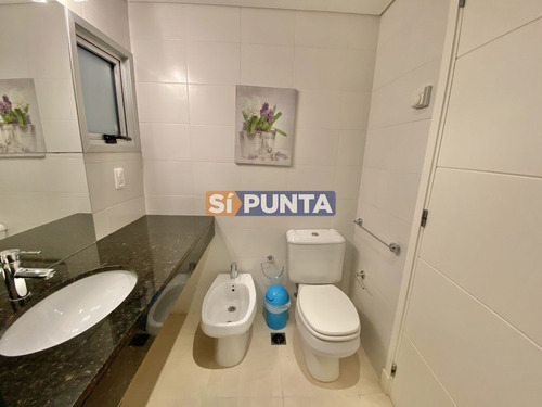 Imagen 20 de 23 de Venta De Apartamento De 2 Dormitorios En Mansa Punta Del Este