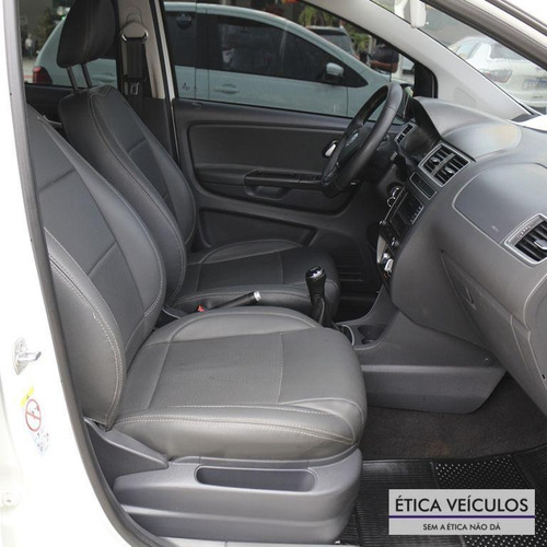 Volkswagen Fox Connect 1.6 Flex 8v 5p