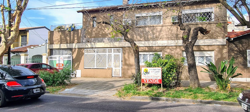 Casa  En Venta En Haedo, Morón, G.b.a. Zona Oeste