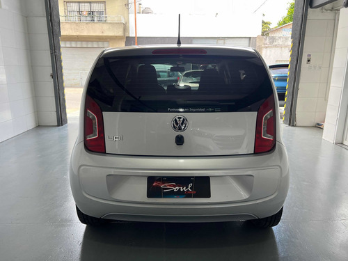 Imagen 5 de 13 de Volkswagen Up! 2015 1.0 Move Up! 75cv 5 P