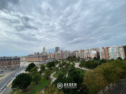 En Venta Dos Ambientes A La Calle Con Balcon Y Cochera, Plaza Colon Mar Del Plata