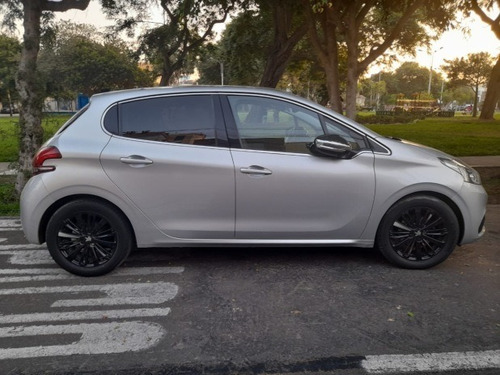 Peugeot 208 Allure 1.2