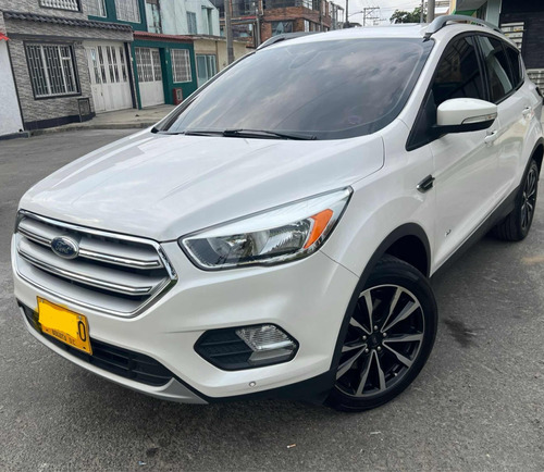 Ford Escape 2.0 Titanium 245 hp