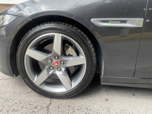 Imagen 6 de 15 de Jaguar Xe 2016 2.0 R-sport At