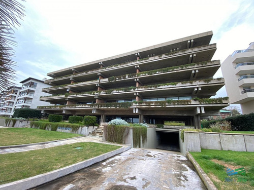 Imagen 4 de 30 de Espectacular Departamento En Brava Frente Al Mar - Punta Del Este Brava