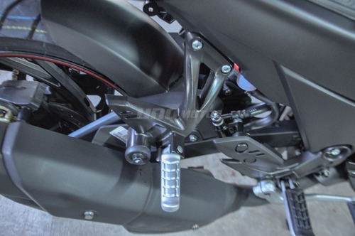 Imagen 7 de 22 de Tvs Rtr 200 New Carburada 2023