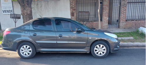 Peugeot 207 1.4 Sedan Allure 75cv