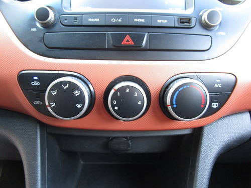 Imagen 8 de 15 de Hyundai Grand I10 5p Hb Gl Mid Tm5, A/ac, Ve.del., R14