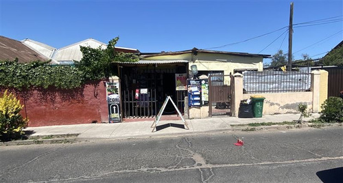 Casa En Venta De 2 Dorm. En El Bosque