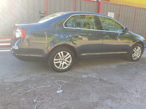 Volkswagen Vento 1.9 I Advance 2010
