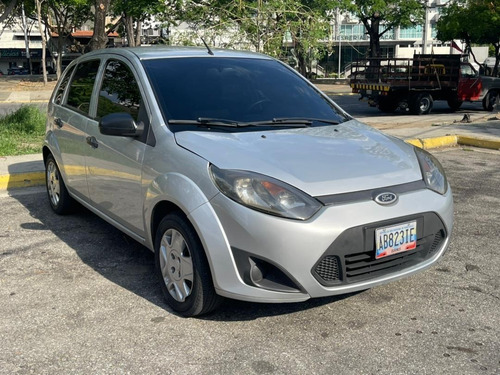 Imagen 3 de 9 de Ford Fiesta Move Sistema Gas Activo