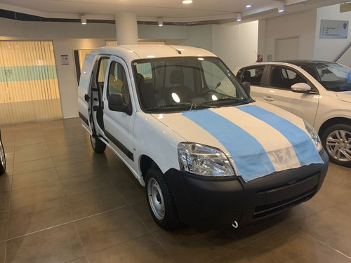Imagen 8 de 25 de Peugeot Partnert Confort 1.6 2023 3-