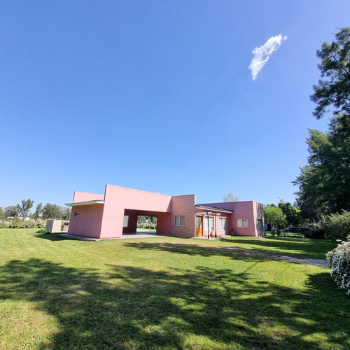 Alquiler De Casa En Brandsen - Estancia Las Malvinas