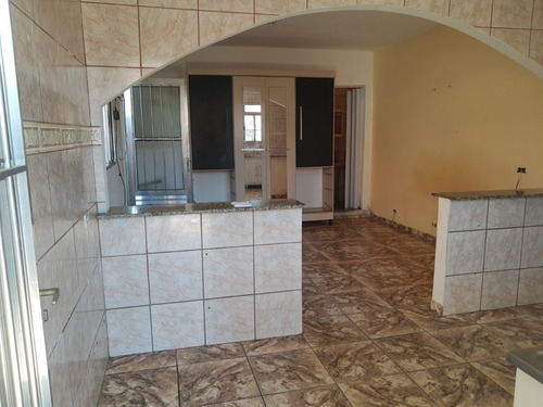 Imagem 2 de 14 de Alugo Quarto E Cozinha No Jd. Jacira ( Vi537 )