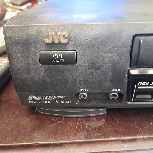 Imagem 5 de 10 de Videocassete Funcionando Com Controle Jvc Hr J453m 4 Cabeças