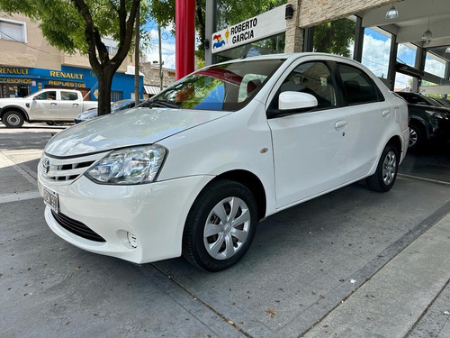 Toyota Etios 1.5 Xs 4 p