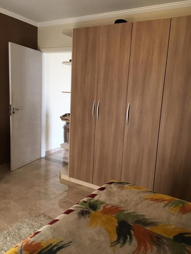 Imagem 13 de 14 de Excelente Casa Medeiros 2 Dorm C/ Ar Condicionado R$625mil