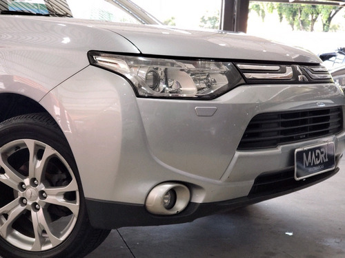 Imagem 9 de 13 de Mitsubishi Outlander Outlander 3.0/ Gt 3.0 V6 Aut. Gasolina