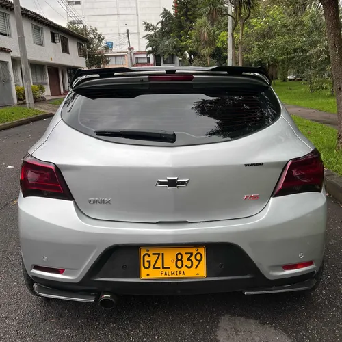 Chevrolet Onix 1.4 Ltz 5 p