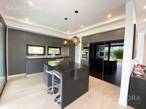 Imagen 6 de 27 de Excelente Casa En Venta. 3 Dorm En Suite Mas Escritorio. Los Lagos. Nordelta