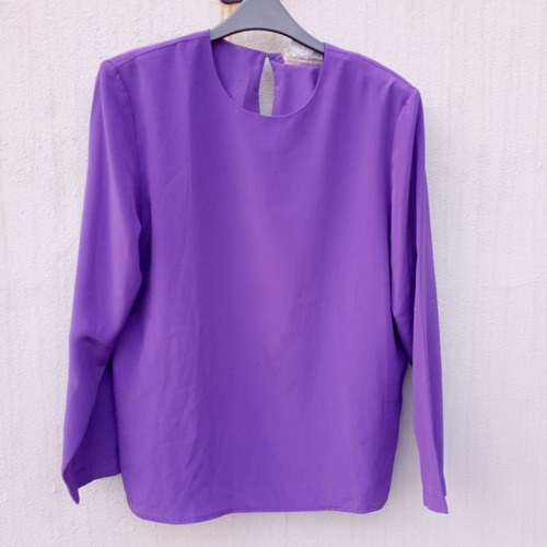 Blusa Violeta Manga Larga Cuello Redondo Divina