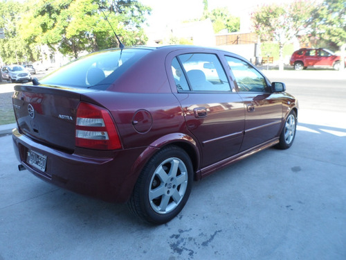 Imagen 10 de 12 de Chevrolet Astra Gls 2.0 Archanco