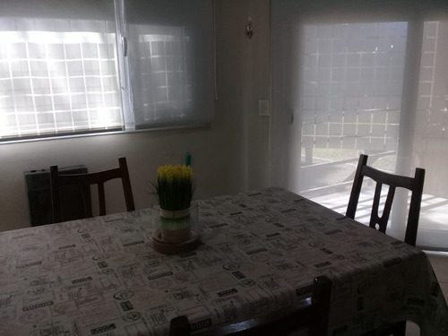 Imagen 15 de 17 de Para 2 Personas Espacio Cochera