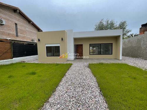 Venta Casa 715 Metros 3 Dormitorios + Patio Con Parrillero - Solymar