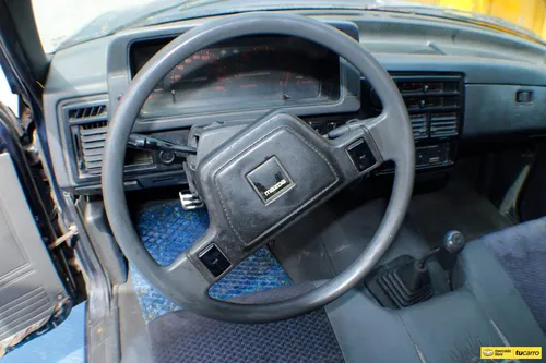 Mazda B2000 2.0