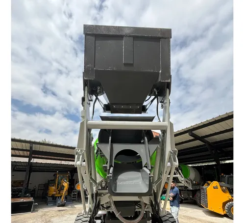 Autohormigonera 2500r (2.5 M³) | Mezcladora De Concreto