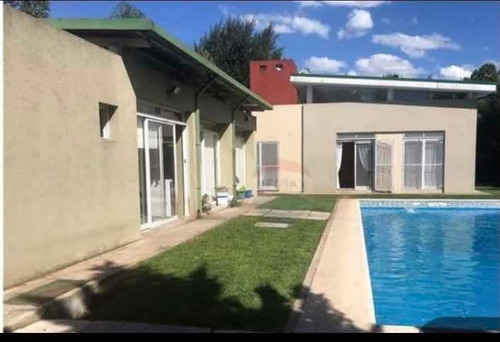 Imagen 10 de 30 de Excelente Casa Quinta Parque Gorriti Quincho Piscina 250 Mts Cub