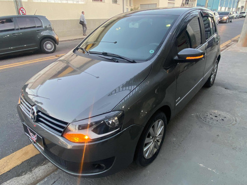 Imagem 1 de 9 de Volkswagen Fox 2012 1.6 Vht Prime Total Flex 5p