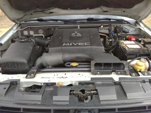 Imagen 16 de 18 de Mitsubishi Montero Limited Gls