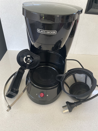 Cafetera Black & Decker Cm0941 (sin Jarra) Negro (Usado)