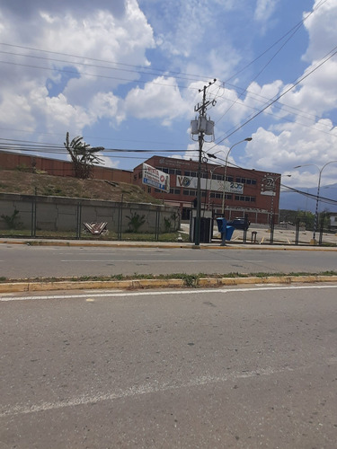 Imagen 3 de 11 de Terreno Frente Hiper Central De Guatire