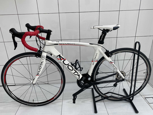 Bicicleta Kuota Kharma 52 Shimano 105 5800