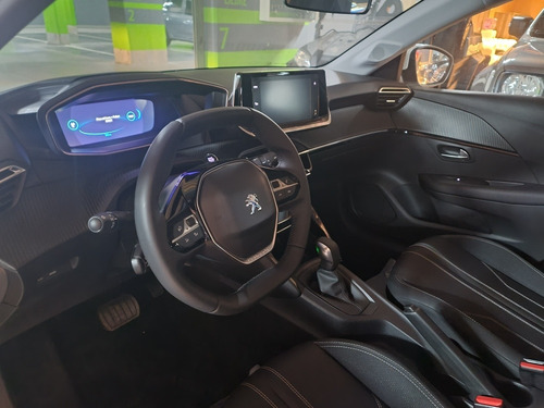 Imagen 10 de 18 de Peugeot 208 208 Allure Tiptronic