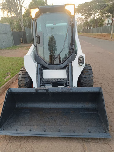 Mini-carregadeira Bobcat S570 Ref.236911