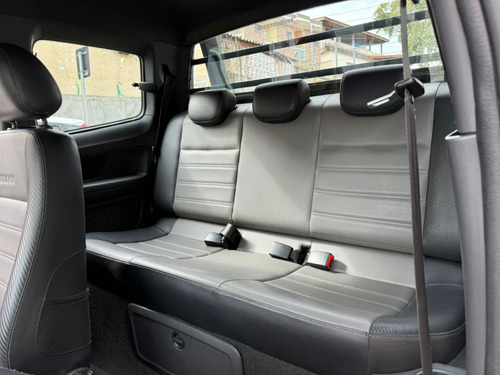 Volkswagen Saveiro 1.6 16v Cross Cab. Dupla Total Flex 2p