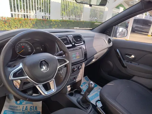 Renault Logan 1.6 Expression / Life +