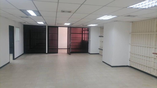 Imagen 2 de 10 de Local En Venta En Edificio Cachamay, Puerto La Cruz