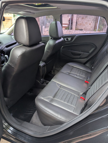 Ford Fiesta Kinetic 1.6 Design 120cv Titanium