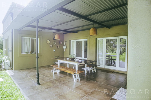 Imagen 26 de 30 de Venta En Oportunidad - Casa En Sausalito - Bayugar Negocios Inmobiliarios