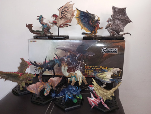 Felyne Store Elije Tu Combo De Figuras Monster Hunter (Usado)