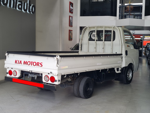 Imagen 10 de 15 de Kia K2500 2017 2.5 Caja