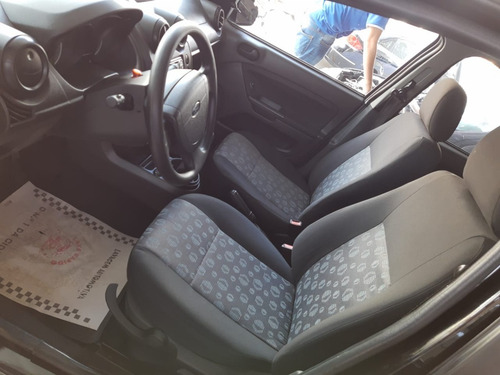 Imagem 7 de 8 de Ford Fiesta