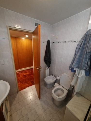 Imagen 5 de 14 de Piso Completo Con Vista A Plaza Colon!